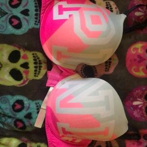 Pink vs bra 36c